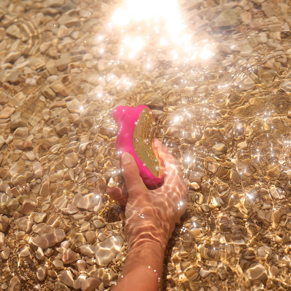 LELO SONA Sonic Clitoral Massager - Black